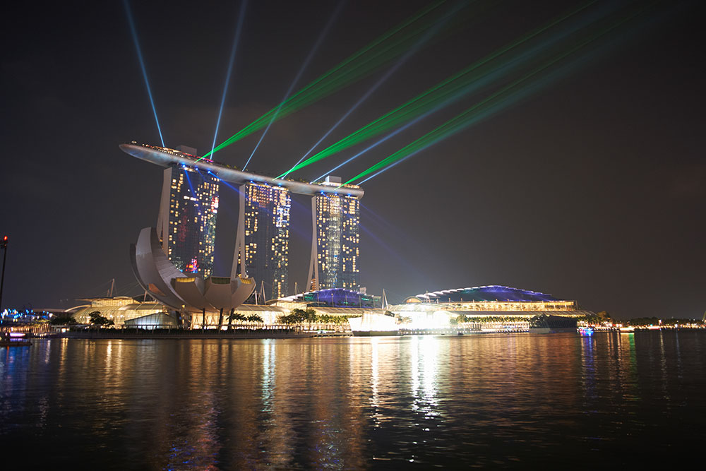 The Ultimate Guide to Shopping in Singapore: Uncover Retail Paradise